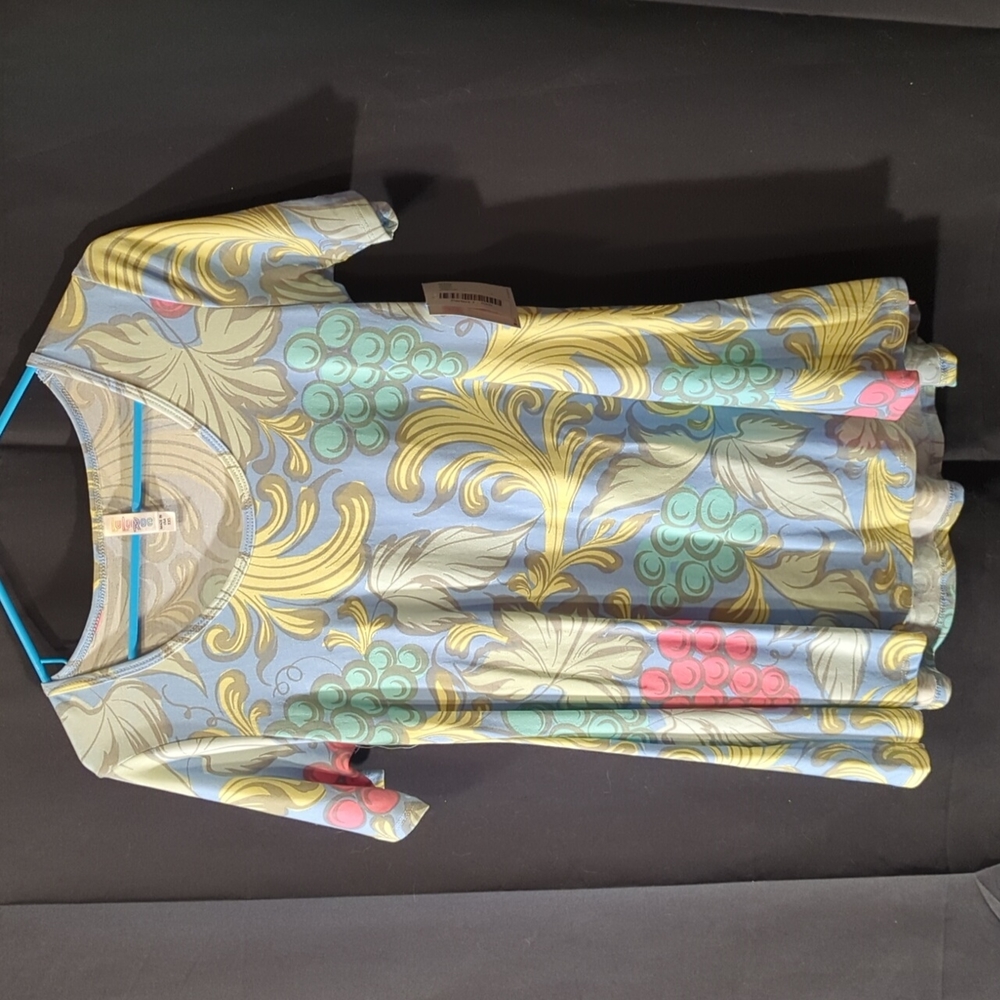 LuLaRoe Perfect T